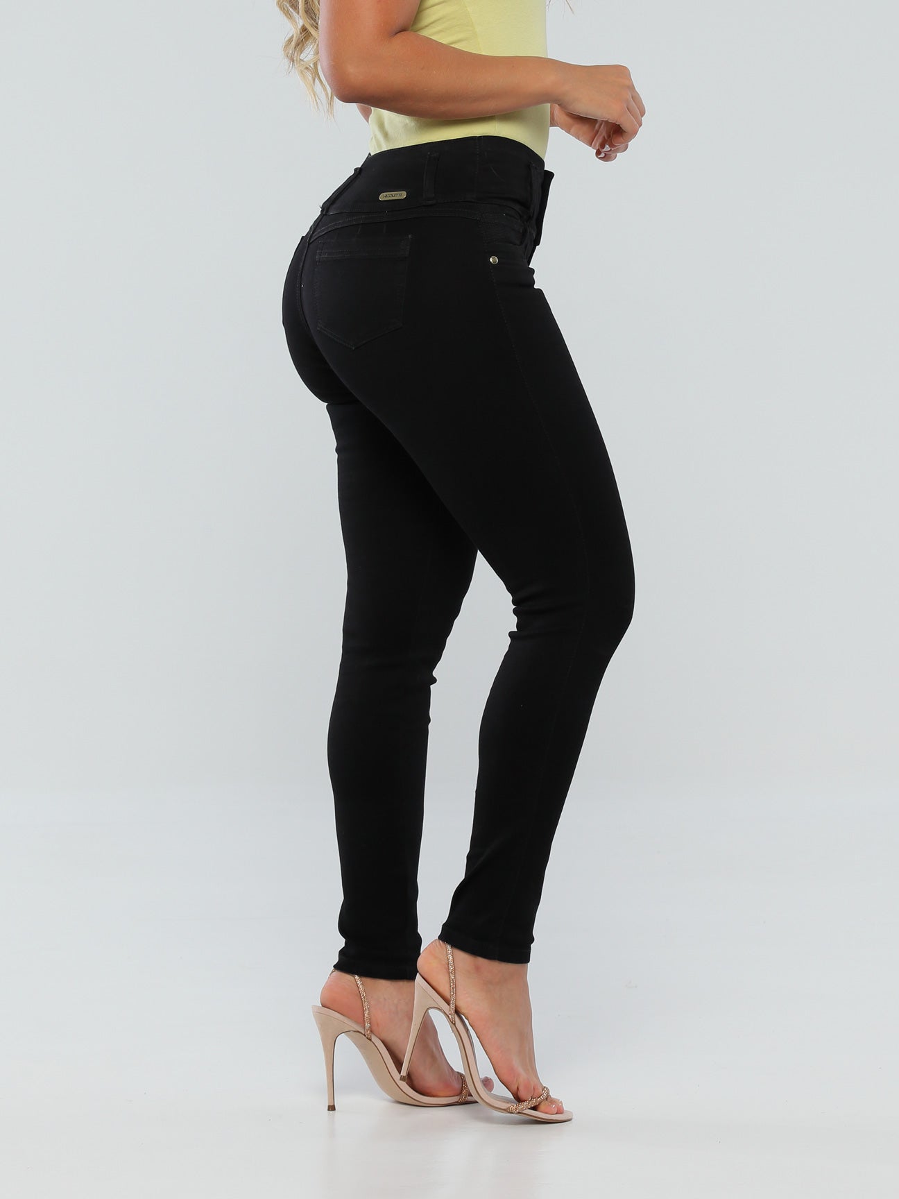 Alicia Butt Lift Jeans 15553